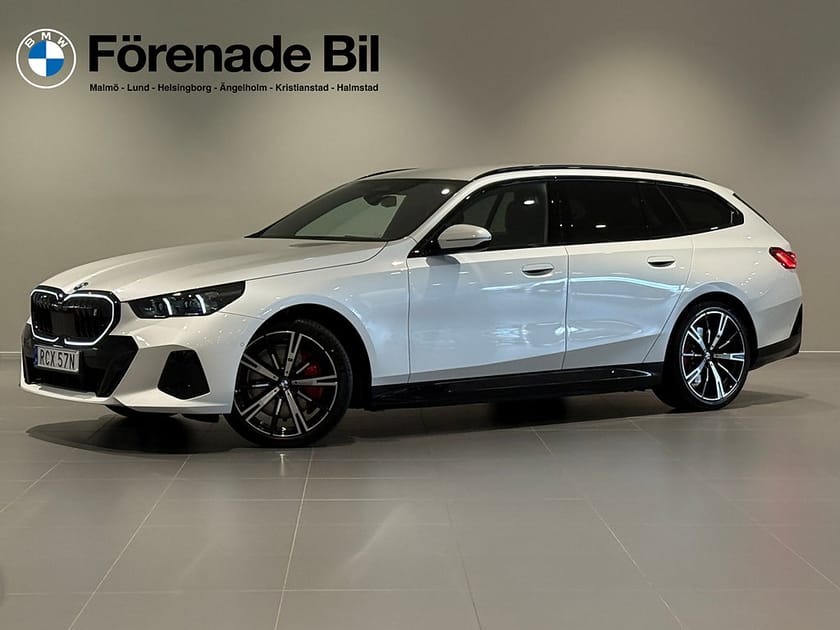 Bild 1 av BMW i5 xDrive40 Touring M Sport Pro Drag H/K 20" Adpt Farth