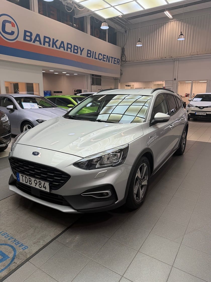 Bild 1 av Ford Focus Active Kombi 1.0 EcoBoost Hybrid B-Kam/Moms