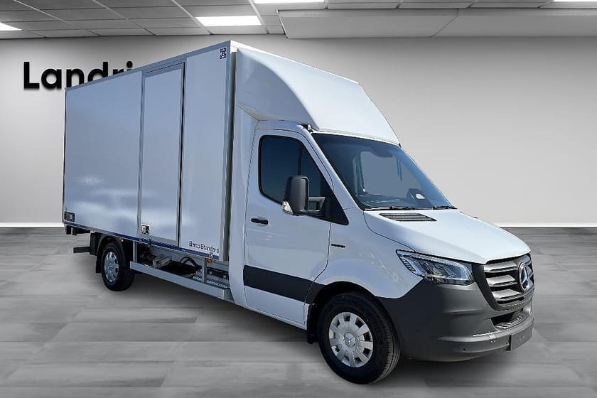 Bild 3 av Mercedes-Benz eSprinter 420 Chassi 81 kWh EH A3 PRO Volymskåp m. Lyft *OMG LEVERANS*