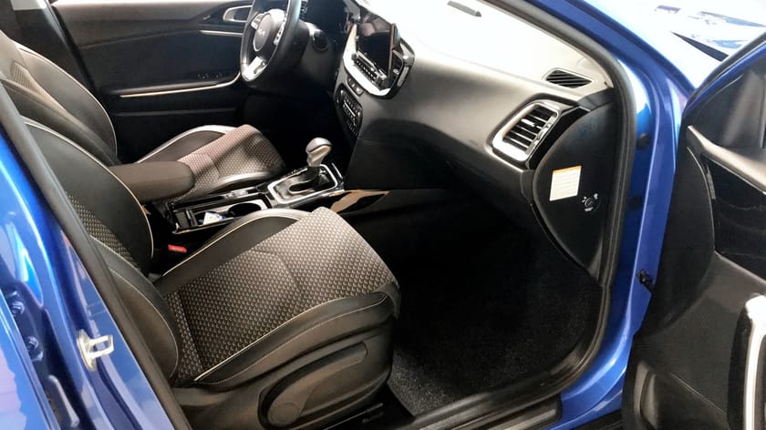 Bild 3 av Kia XCeed Plug-in Hybrid PHEV ADVANCE 141 Hk Backkamera