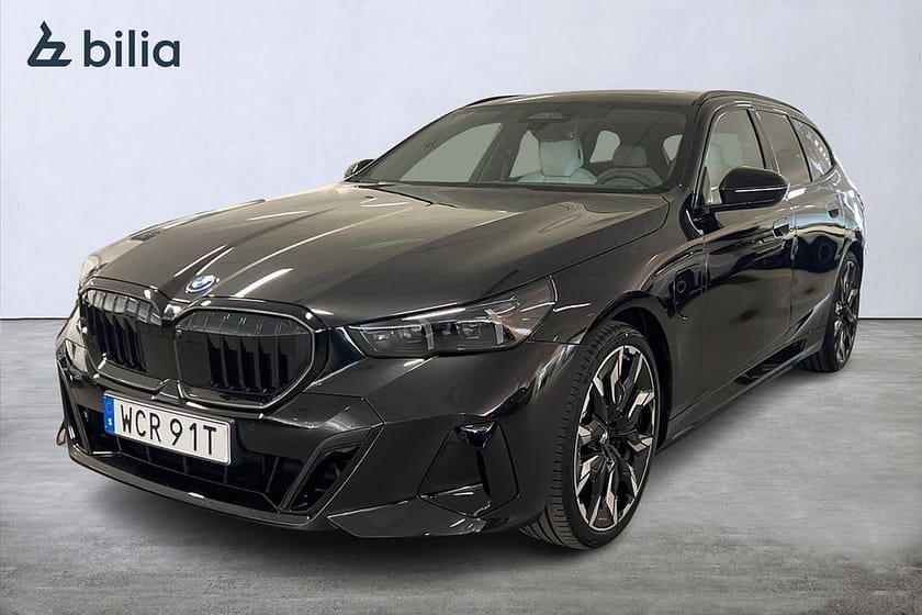 Bild 1 av BMW 530e xDrive Touring M-sport Pro | DEMO | Panorama | B&W