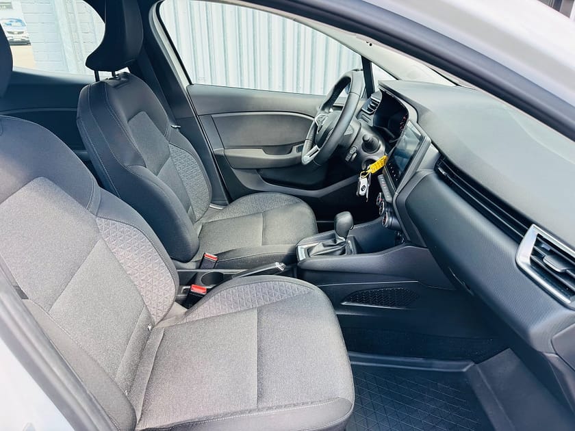 Bild 5 av Renault Clio 1.0 TCE 91HK 5-D AUTOMAT / 5200Mil