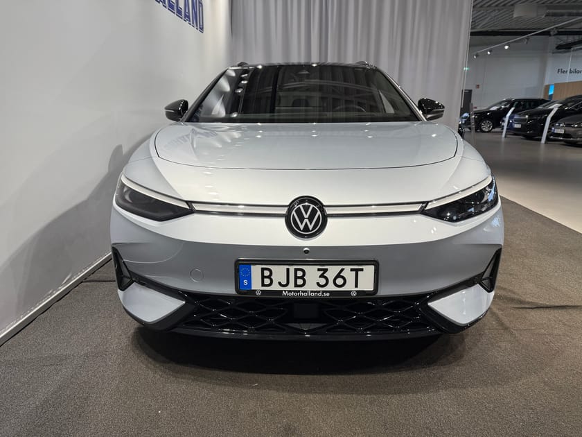 Bild 4 av Volkswagen ID.7 GTX Tourer Demo 360/HUD/Massage/Drag/H&K