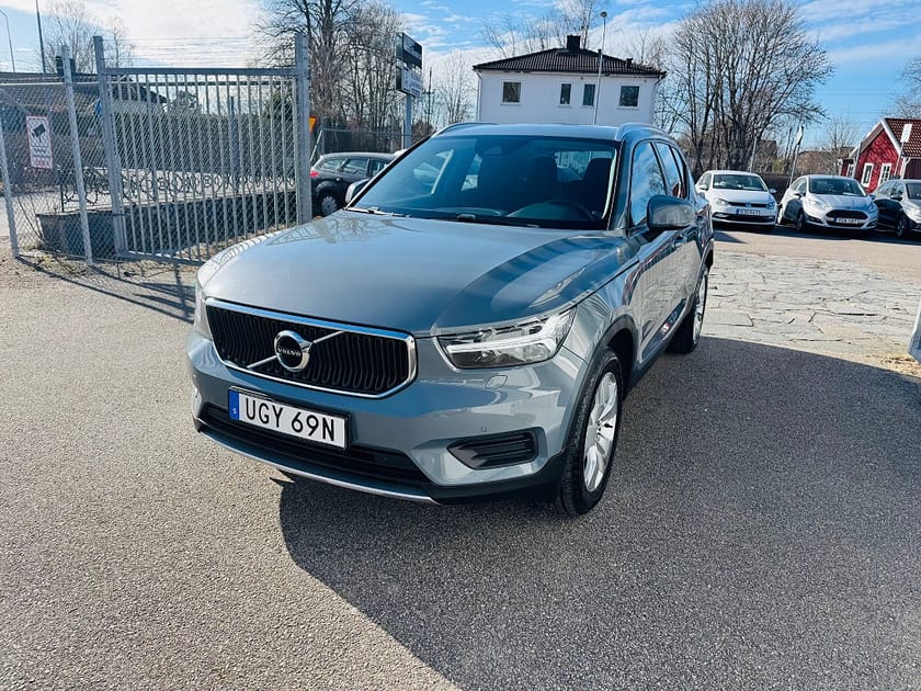 Bild 2 av Volvo XC40 T3 163HK AUTOMAT MOMENTUM EDITION / VÄRMARE
