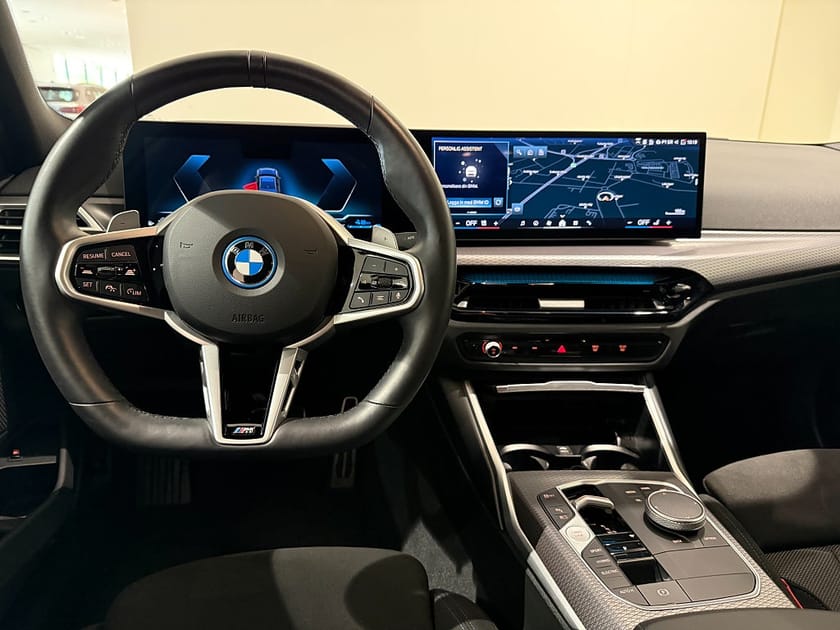 Bild 5 av BMW 330e Sedan M-Sport, Drag, Värmare, Adpt Fart, HiFi,Rattvärme,Navi