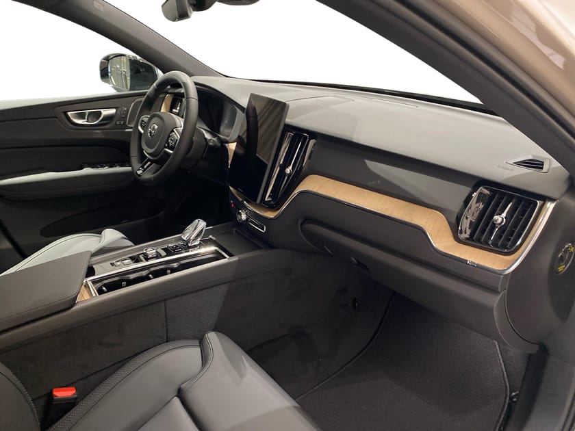 Bild 4 av Volvo XC60 T6 Plus Dark Nordic Edition - Demo