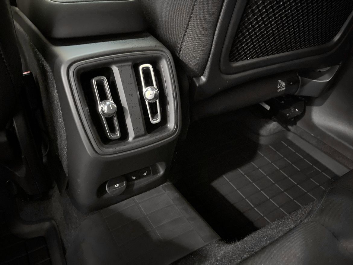 Volvo XC40 2023 - miniatyr 10