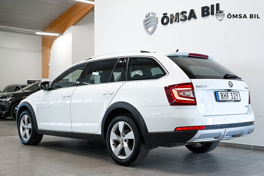 Bild 5 av Škoda Octavia Scout Skoda 2.0TDI 4x4 Premium Värmare Drag Kamrem bytt 184hk