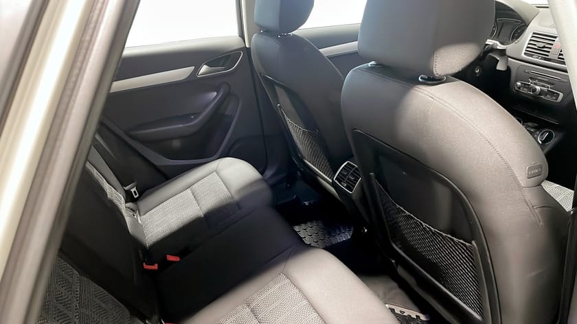 Bild 5 av Audi Q3 2.0 TFSi Proline Quattro S Tronic Drag Motorv Kupeuttag