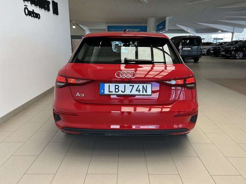 Bild 5 av Audi A3 Sportback 35 TFSI 150hk PROLINE / Backkamera