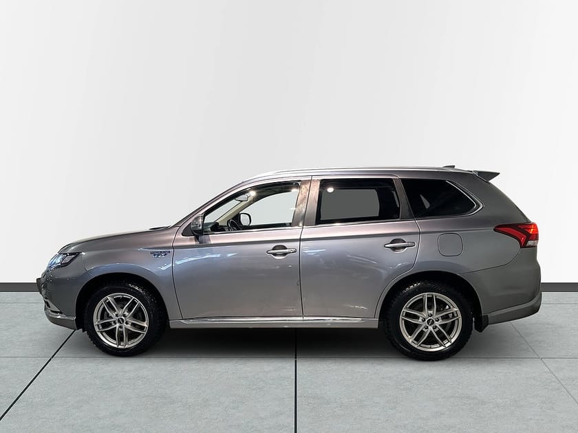 Bild 4 av Mitsubishi Outlander PHEV CVT Kamera Drag Rattvärme Mvärm LED-ramp SoV