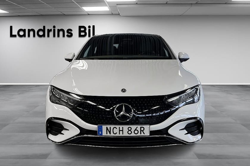 Bild 2 av Mercedes-Benz EQE 350 4MATIC AMG Line / Pano / Burmester / Elstolar / MOM