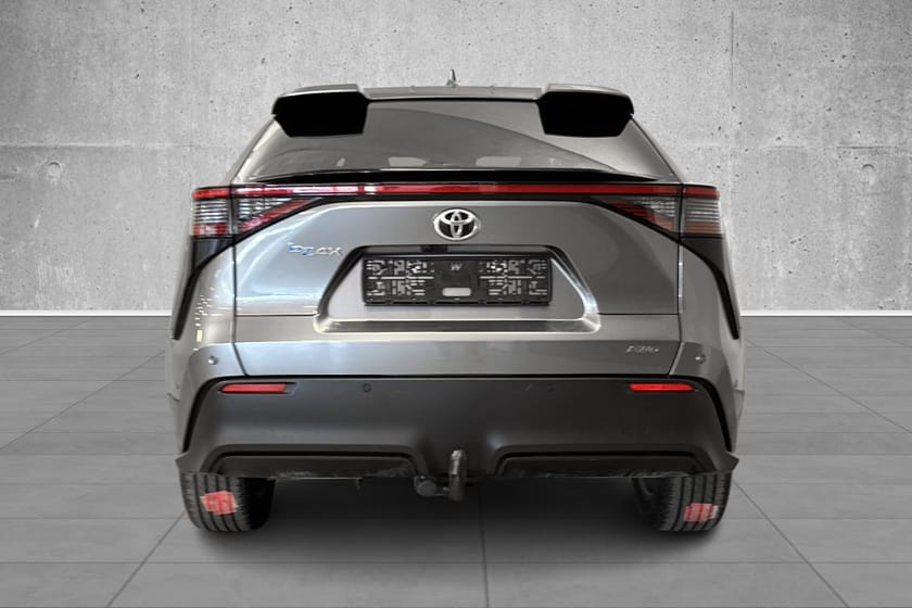 Bilde 4 av Toyota bZ4X Executive/4x4/krok/1 eier/460 km WLTP/JBL/