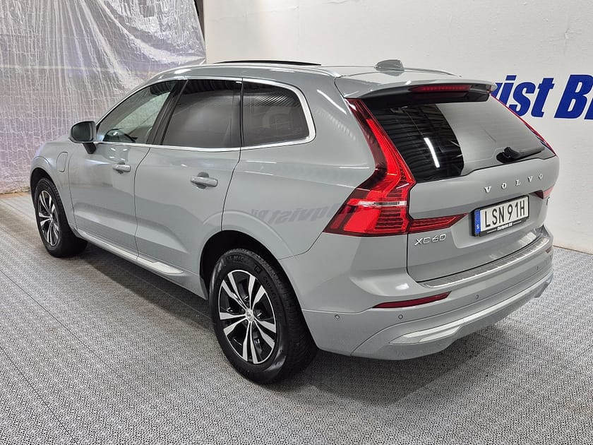 Bild 5 av Volvo XC60 T6 Recharge Plus Bright Plug in AWD 350HK 4x4 Panorama Läder
