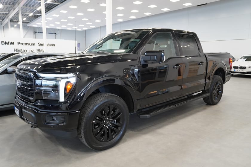 Bild 2 av Ford F-150 SuperCrew Lariat Black Edition 5.0l V8 406hp Inkl Bakflip