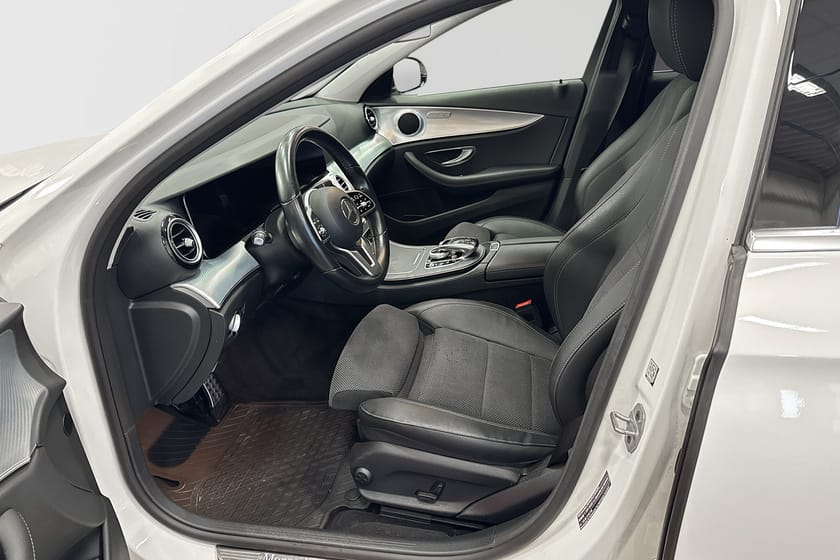 Bild 4 av Mercedes-Benz E 300 de T PLUG-IN Aut Avantgarde
