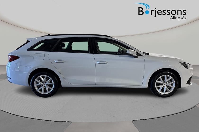 Bild 2 av SEAT Leon Sportstourer eTSI 115 hk DSG Style