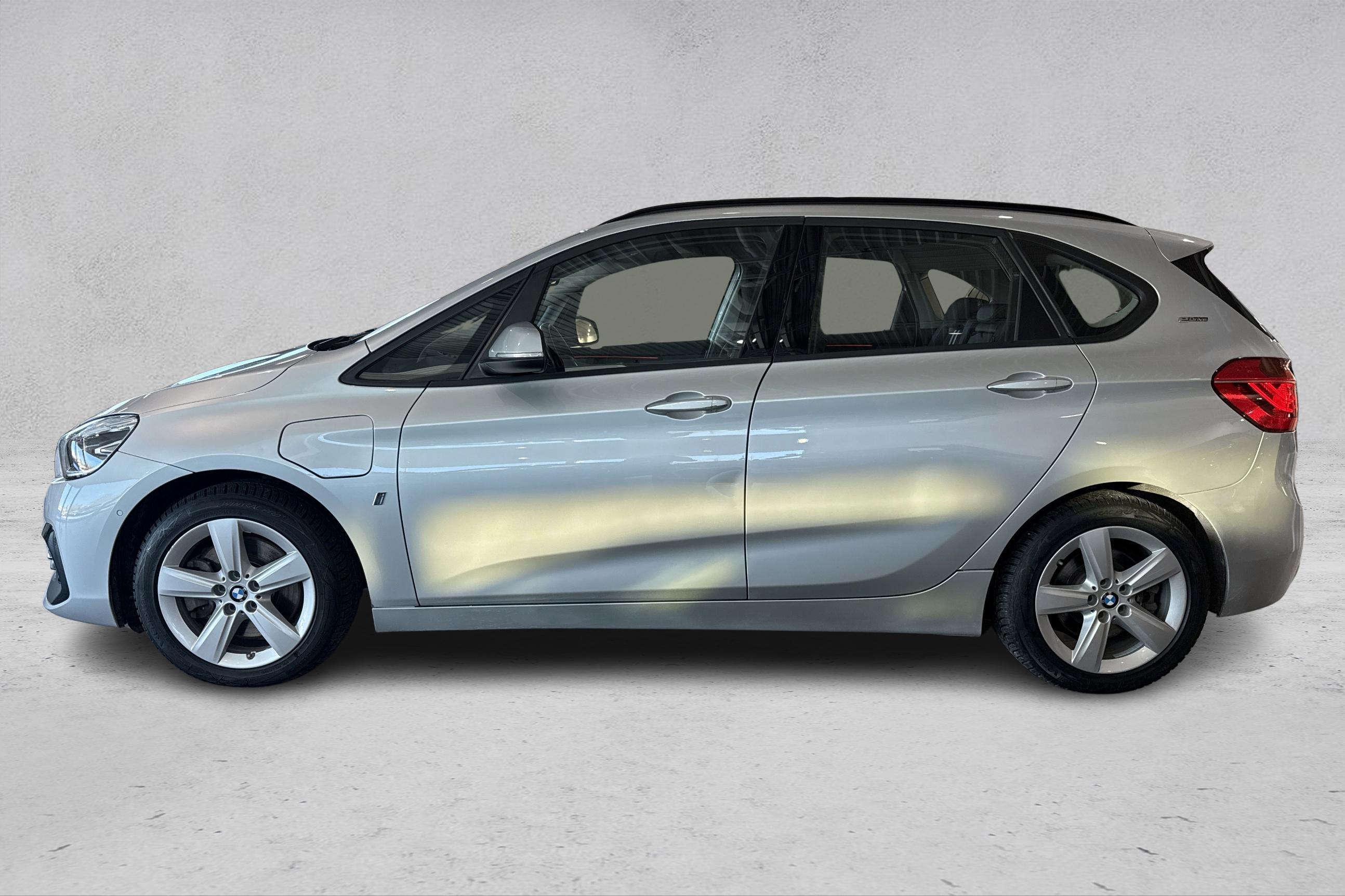 Thumnail bilde 1 av BMW 225xe Active Tourer