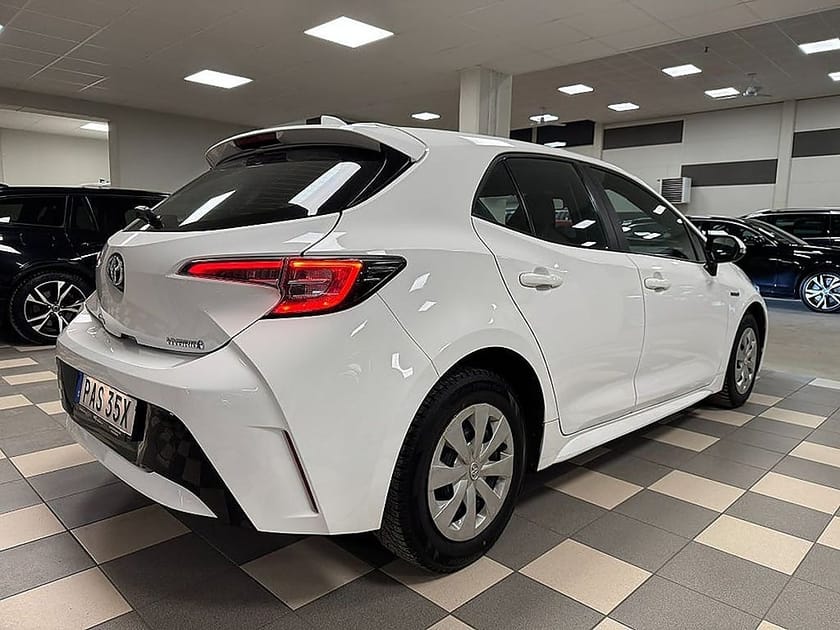Bild 5 av Toyota Corolla Hybrid e-CVT Life B-Kamera 5-d Euro 6