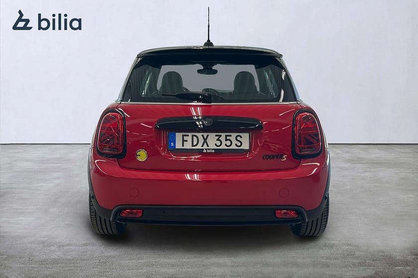 Bild 5 av MINI Cooper SE ELECTRIC / MAXIMISE / LÄDER / H/K / NAV / BACKKAMERA