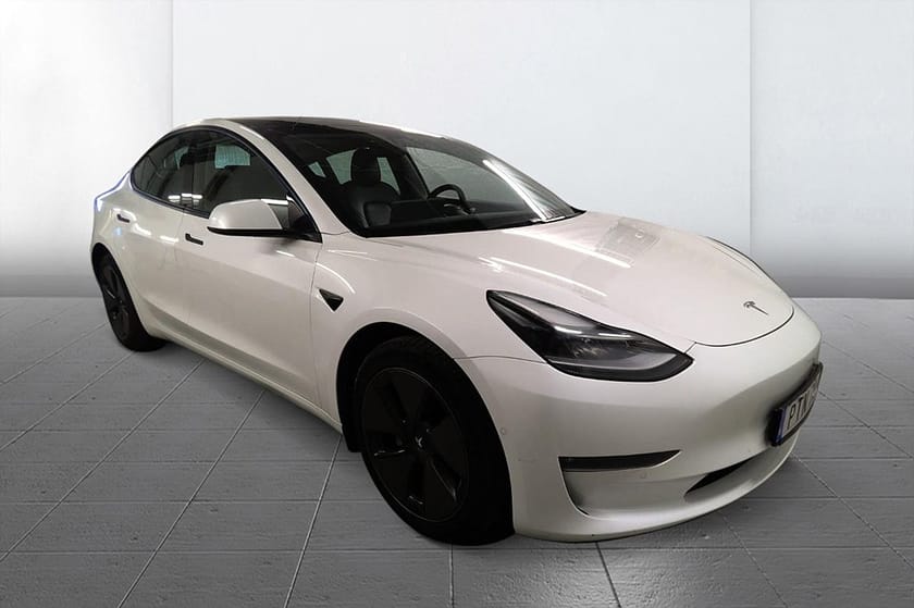 Bild 3 av Tesla Model 3 Long Range AWD R 75 kWh Drag AP3 Läder MOMS