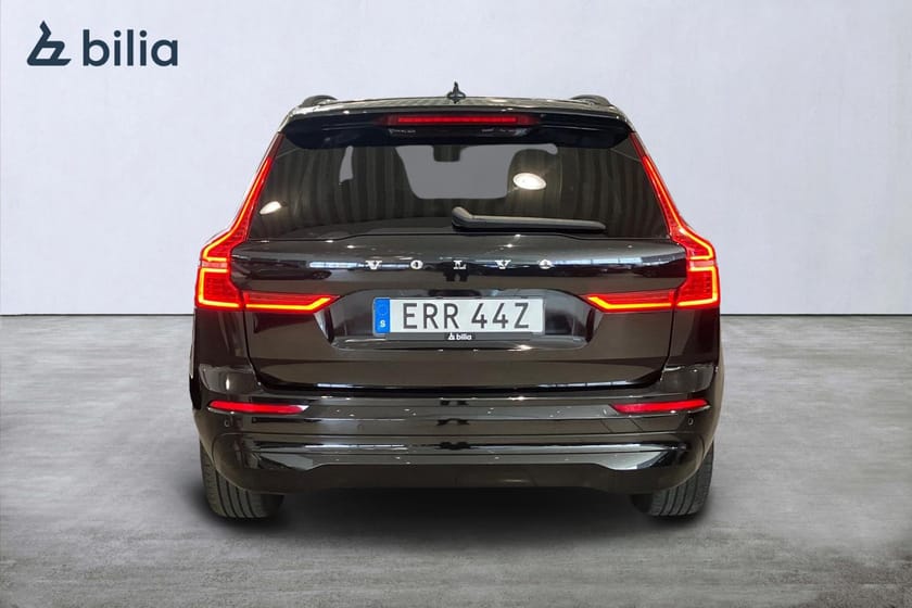 Bild 5 av Volvo XC60 B4 AWD Diesel Core Mörkt tonade rutor 5 st Parkeringskamera bak