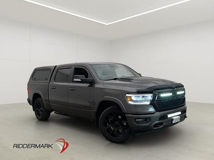Bild 3 av RAM 1500 Crew Cab Dodge Laramie Night V8 4x4 Drag Luft Lastsläde Moms