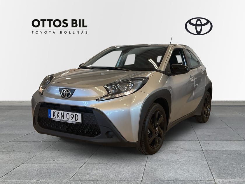 Bild 1 av Toyota Aygo X 1.0 VVT-i CVT, 72hk - Play / V-hjul, MoK
