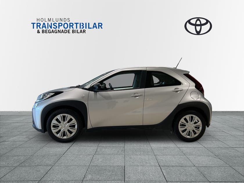 Bild 3 av Toyota Aygo X 1,0 CVT Play / V-hjul