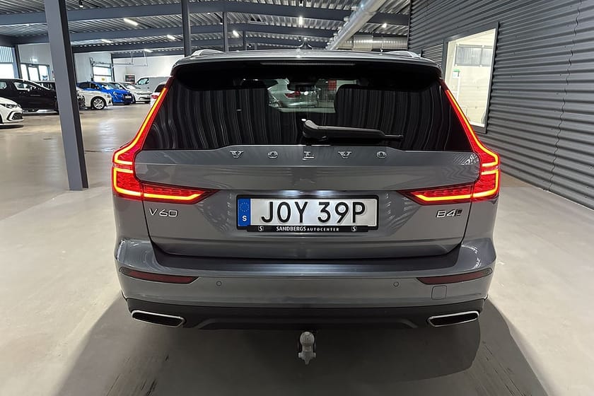 Bild 5 av Volvo V60 Cross Country B4 AWD Momentum 360-kam Navi Värmare Keyless Drag Eu6