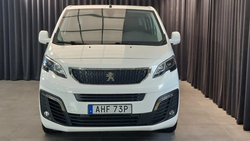 Bild 4 av Peugeot Expert Panel Van PRO+ / L3 /Värmare & Drag / Enkelsäten / Kamrem & Nybes
