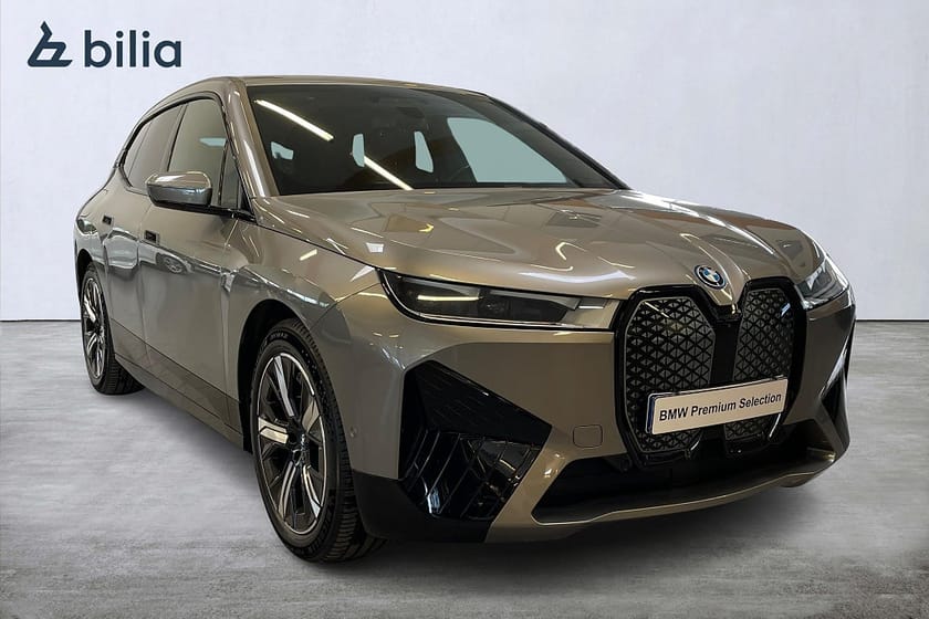 Bild 3 av BMW iX xDrive40 Sport line | Drag | Värmepaket | HK | 360