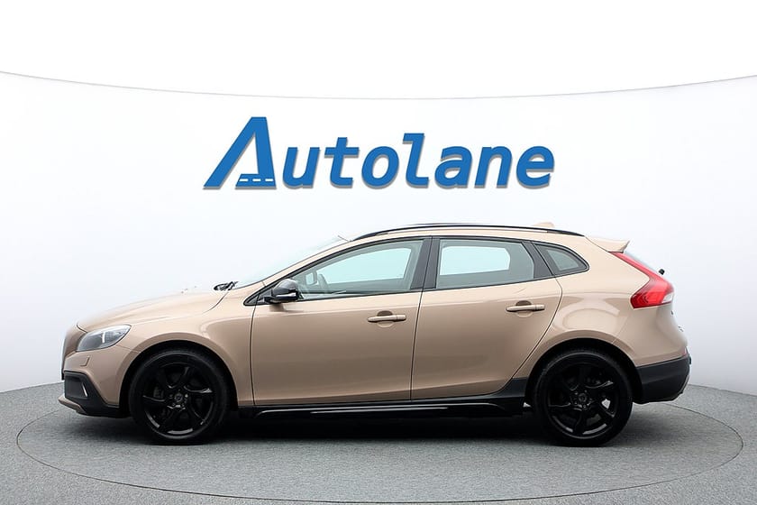 Bild 5 av Volvo V40 Cross Country D3 Summum, Dragkrok, Kamera, Värmare 150hk