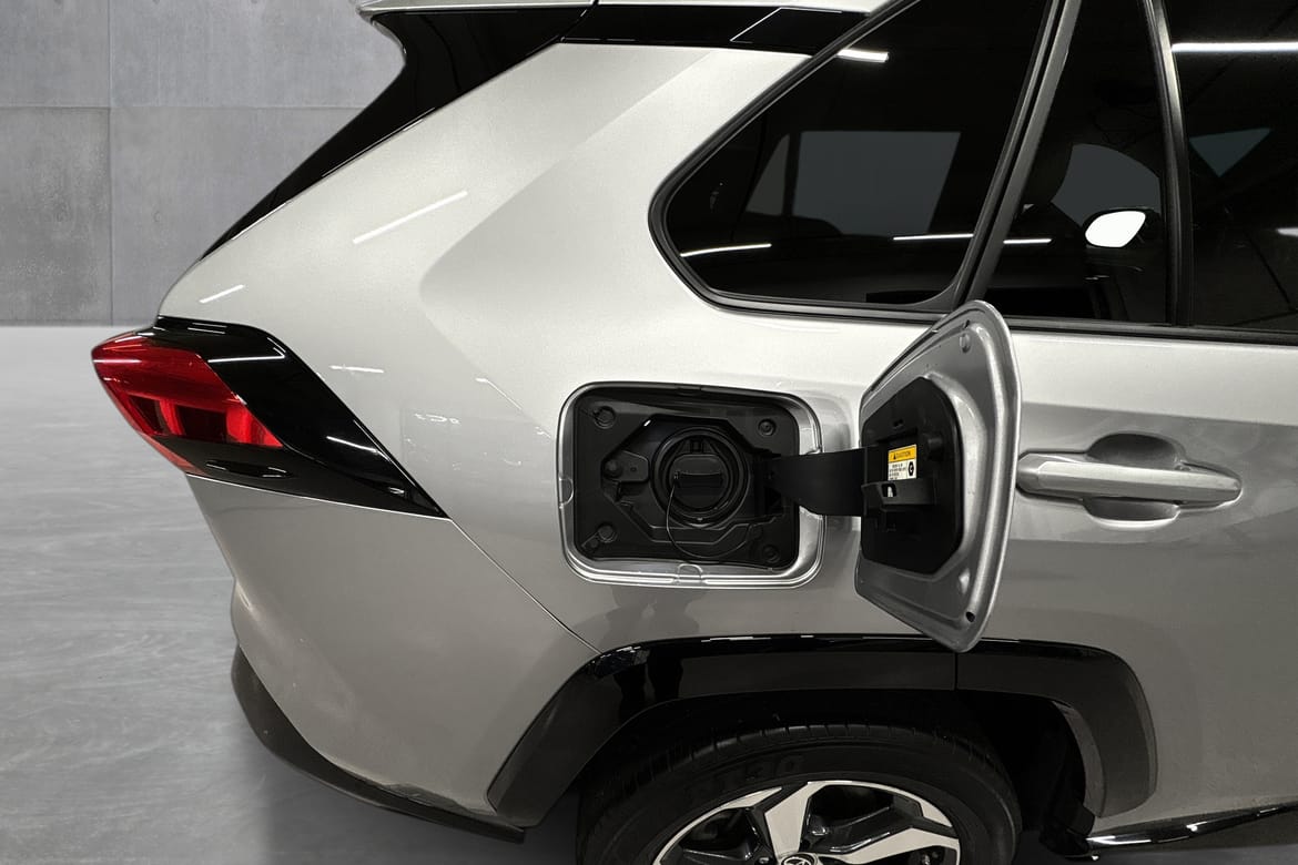 Toyota RAV4 Plug-in Hybrid E-CVT, 306hk, 2023