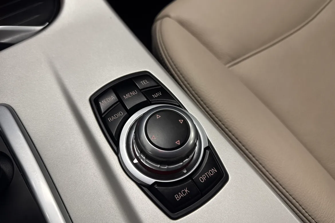 picture of a car
