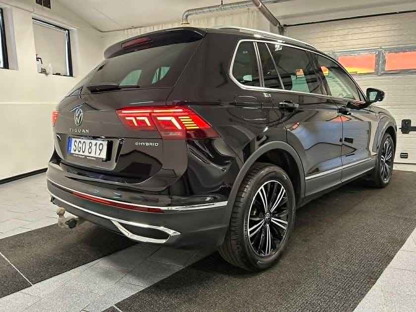 Bild 3 av Volkswagen Tiguan eHybrid 1.4 TSI 245 hk Elegance MOMS Drag IQ Panorama