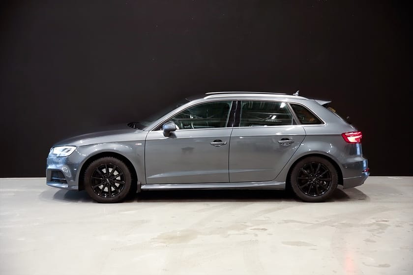 Bild 3 av Audi A3 Sportback Sb 2.0 TDI S Tronic S-line Cockpit RS stolar B&O 150hk