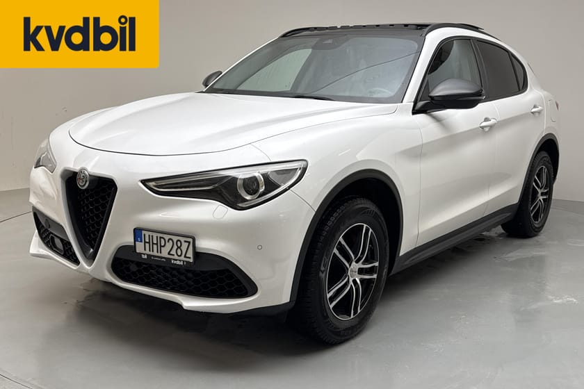Bild 1 av Alfa Romeo Stelvio 2.0 AWD (280hk) Black Tech Panorama