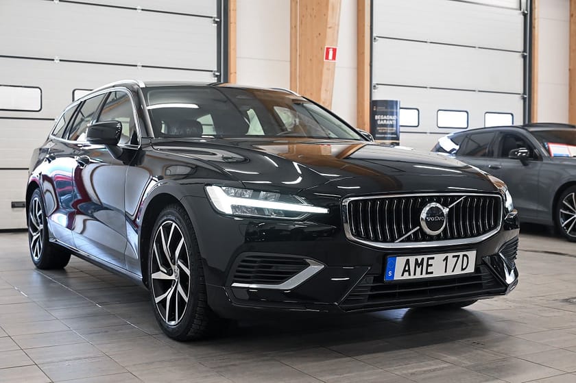 Bild 3 av Volvo V60 Recharge T6 AWD Core Bright Navi BLIS Carplay 350hk