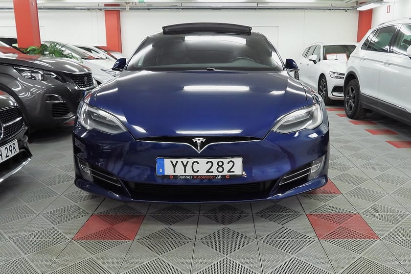 Bild 4 av Tesla Model S 75D AWD Uppgraderat Autopilot SoV Hjul Moms 400+km Räck