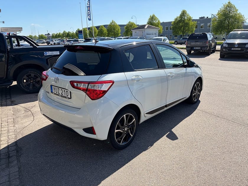Bild 3 av Toyota Yaris 5-dörrar 1.5 VVT-iE AUT, Backkamera,Panorama,Bluetooth