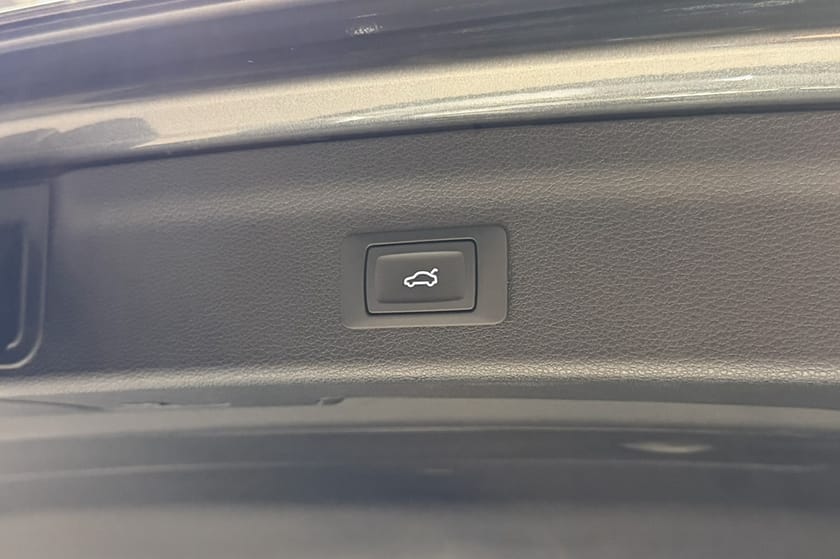 Bild 3 av Audi Q3 45 TFSI e E-TRON  S LINE 245 HK S TRONIC