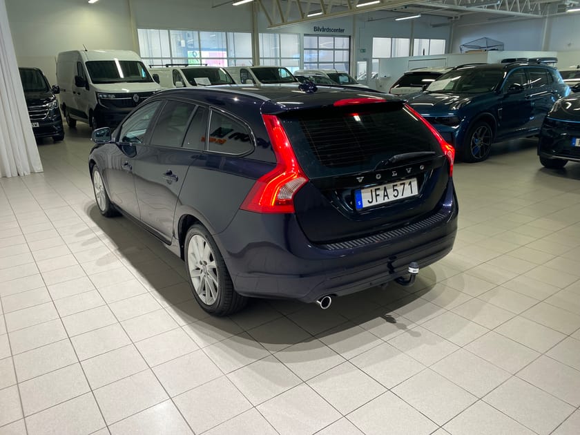 Bild 3 av Volvo V60 D3 Momentum Business E PRO