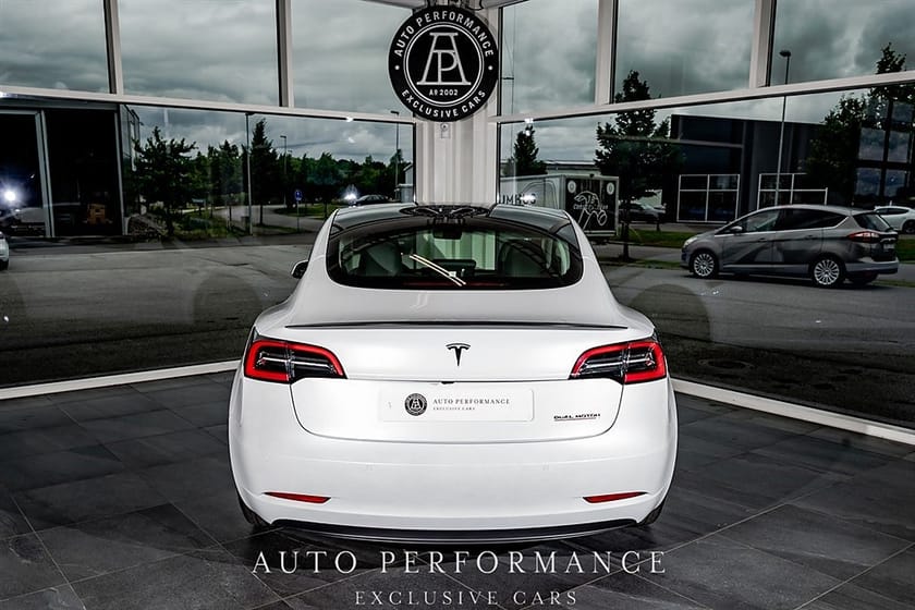 Bild 3 av Tesla Model 3 Performance / / Facelift / Hemleverans /