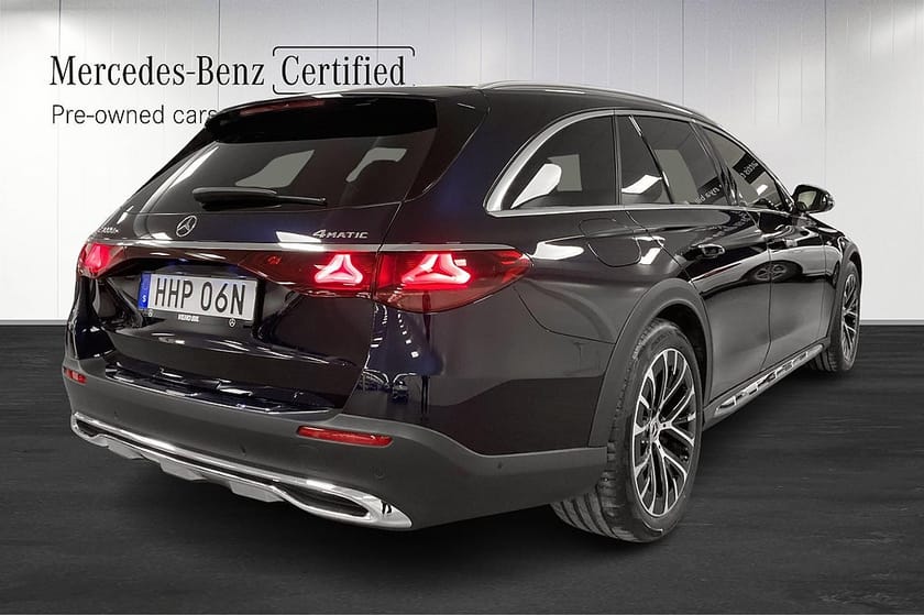 Bild 3 av Mercedes-Benz E 300 d e 4MATIC All-Terrain E300 de de 4M Drag Hyperscreen Burmester 360