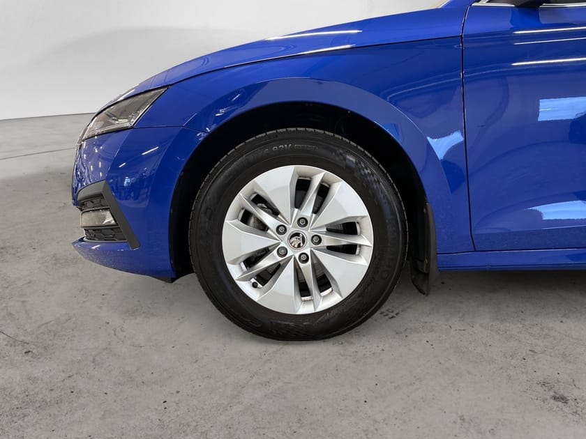 Bild 4 av Škoda Octavia Kombi 1,0 TSI 110 HK M-HEV DSG DragVärm
