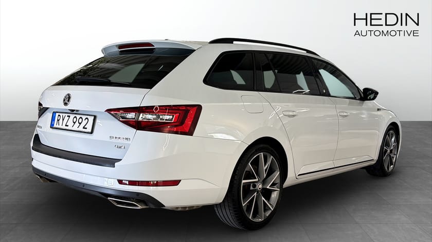 Bild 2 av Škoda Superb Kombi 2.0 TSI 4x4 DSG Sekventiell, 272hk Sport Line