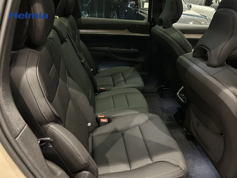 Bild 15 av 17 – Volvo EX90 Twin Motor 7-seater Plus 7-sätes Pilot Assist