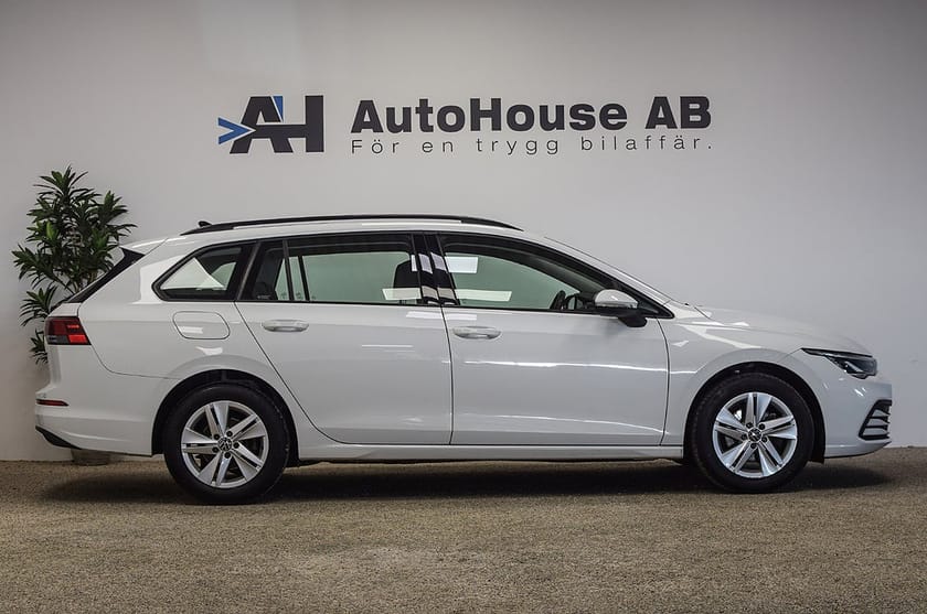 Bild 3 av Volkswagen Golf Sportscombi 1.5 eTSI 150HK Bränslevärmare Drag B-Kamera