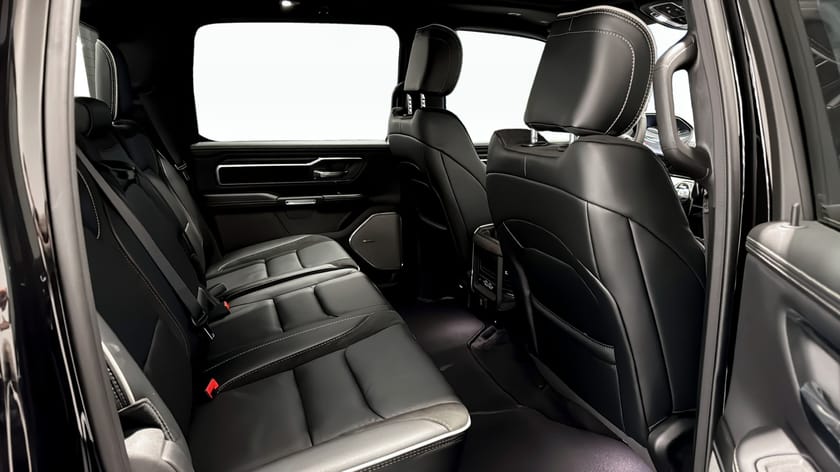 Bild 5 av RAM 1500 Crew Cab Night Premium4X4 3,0L 540HK KAMPANJ FRÅN 7995KR/MÅN